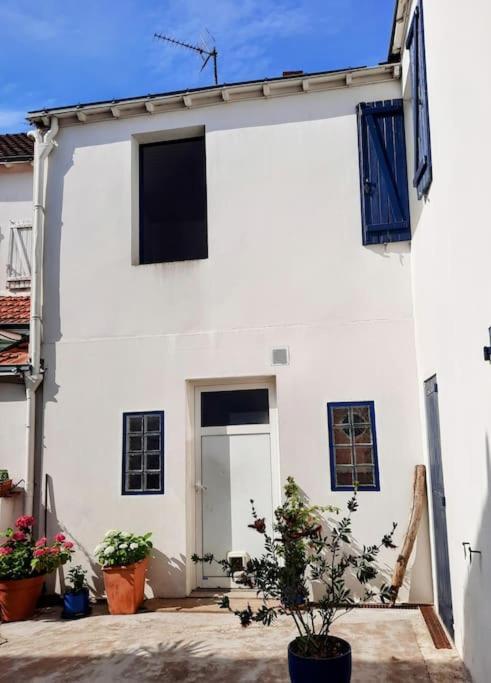 Le Studio D'En O, Au Coeur De La Haute Ville De Pornic. Exterior foto